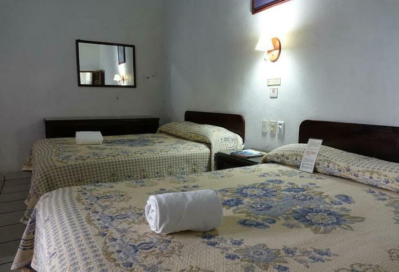 اتاق استاندارد چهار تخته, La Merced