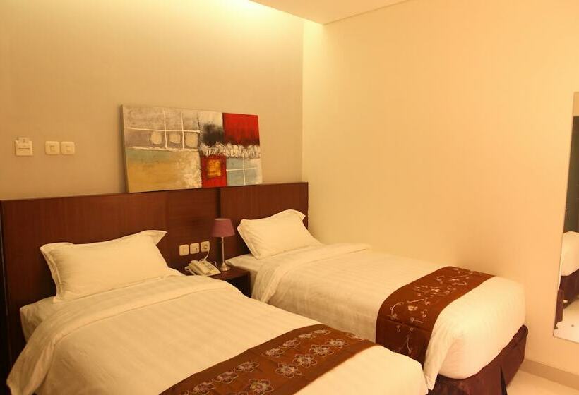 标准间, Miko Makassar