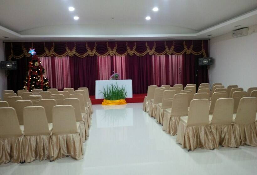 豪华房间, Miko Makassar