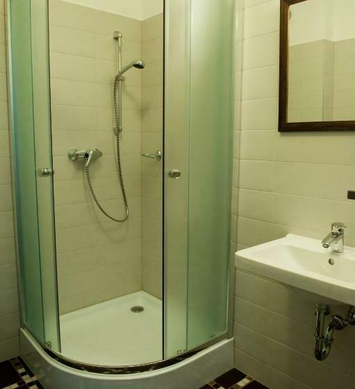 小型套房, Piroska Villa