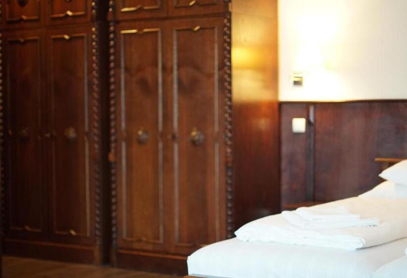 小型套房, Piroska Villa