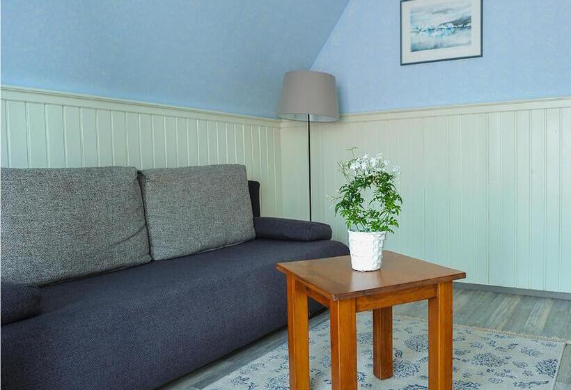 套房, Piroska Villa