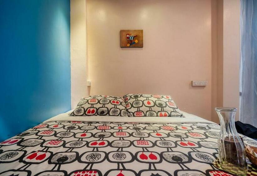 חדר סטנדרט, Snooze Too