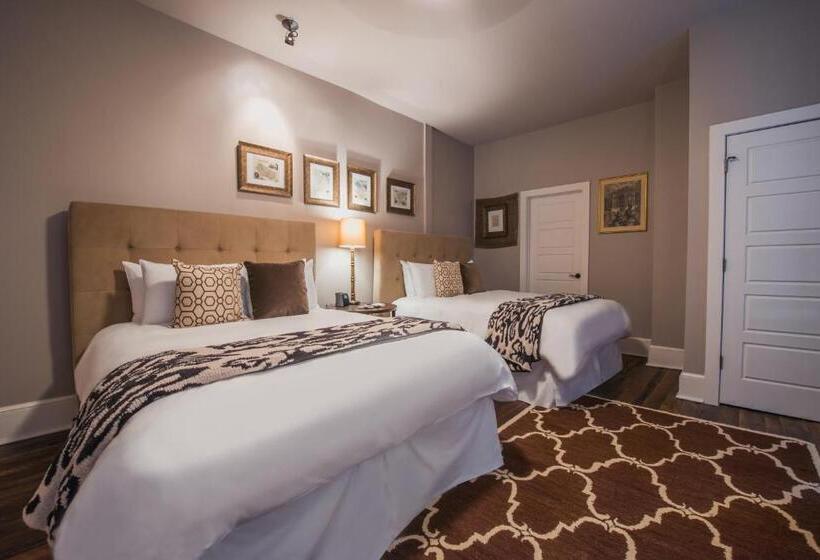 جناح, The Windsor  Asheville