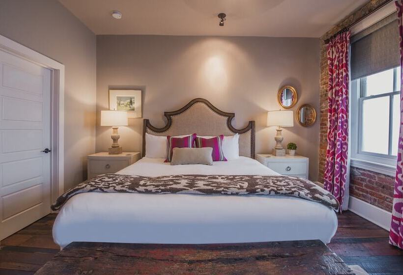 جناح إدارى, The Windsor  Asheville