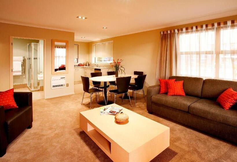 Семейные Апартаменты, Tower Junction Motor Lodge   Airport And Christchurch Railway Station Shuttle Service