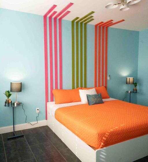 豪华房间, Beds N' Drinks