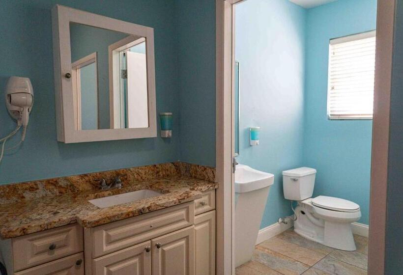 标准间, Beds N' Drinks