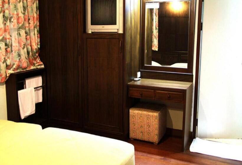 2 Bedroom Superior Bungalow Garden View, Bayview Beach Resort