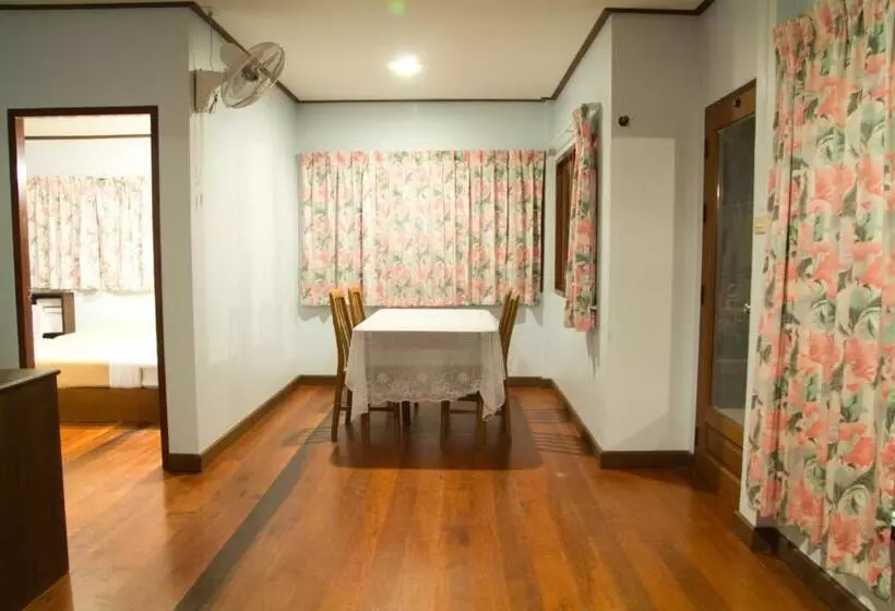 2 Bedroom Superior Bungalow Garden View, Bayview Beach Resort