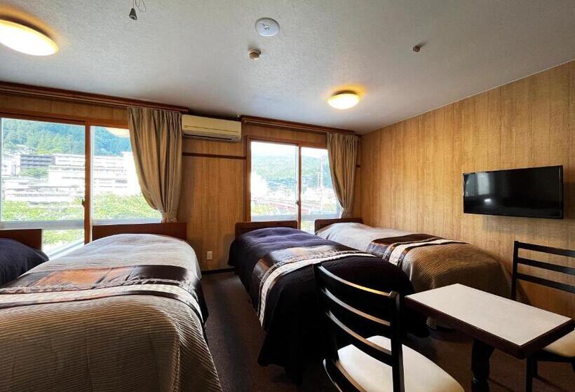 패밀리 룸, Fukiya