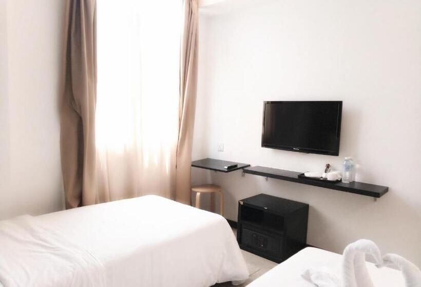 اتاق لوکس, Sandy