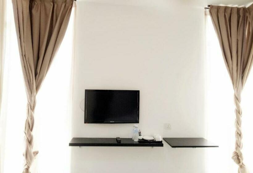 اتاق لوکس, Sandy