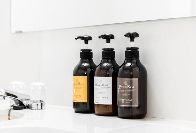 标准间, Dai Ni Sunny Stone