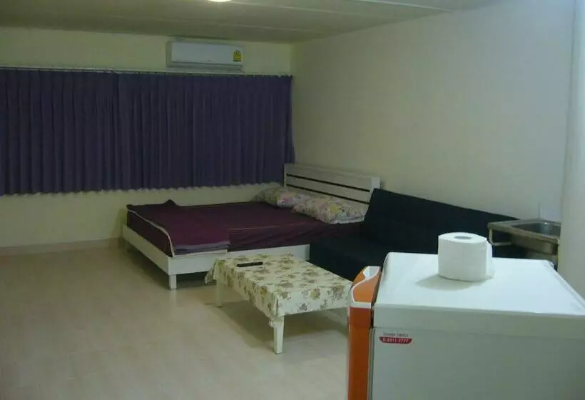 اتاق خانوادگی, Impact Don Mueang Bangkok Guest House