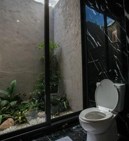 带大床的标准间, Puripai Villa