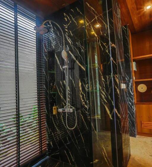 带大床的标准间, Puripai Villa