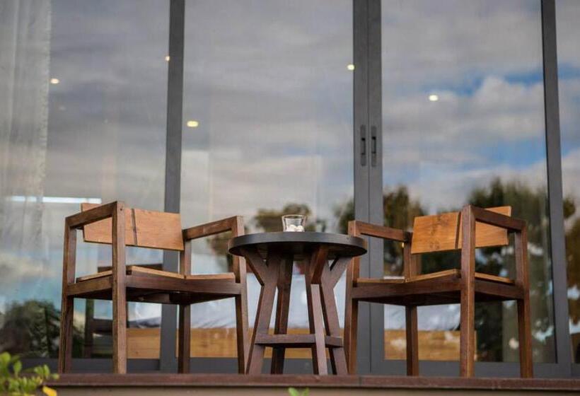 带大床的标准间, Puripai Villa