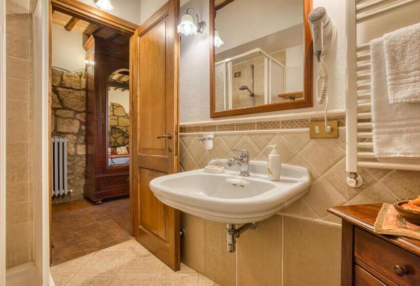 غرفة قياسية ثلاثية, Agriturismo Buonasera