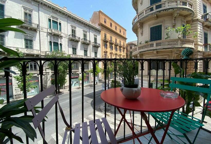 اتاق لوکس, Aquarooms Luxury Suites