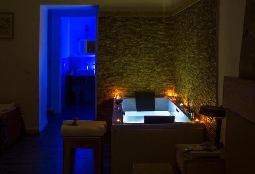 اتاق لوکس, Aquarooms Luxury Suites