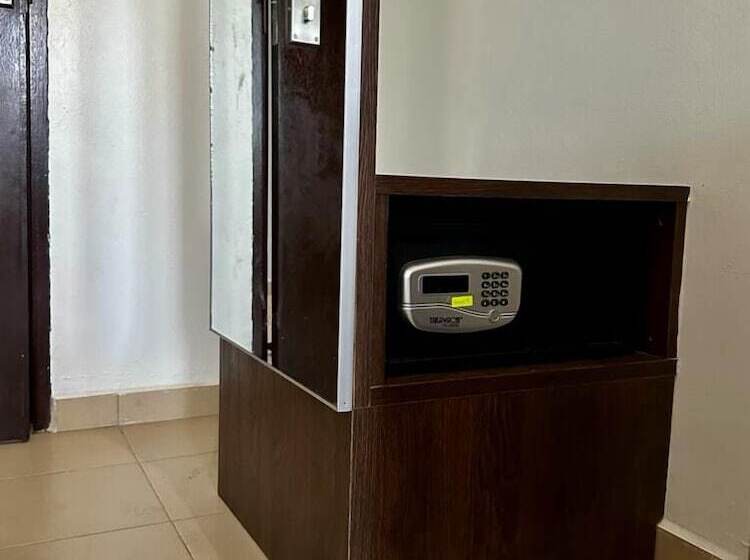 غرفة قياسية, Baron