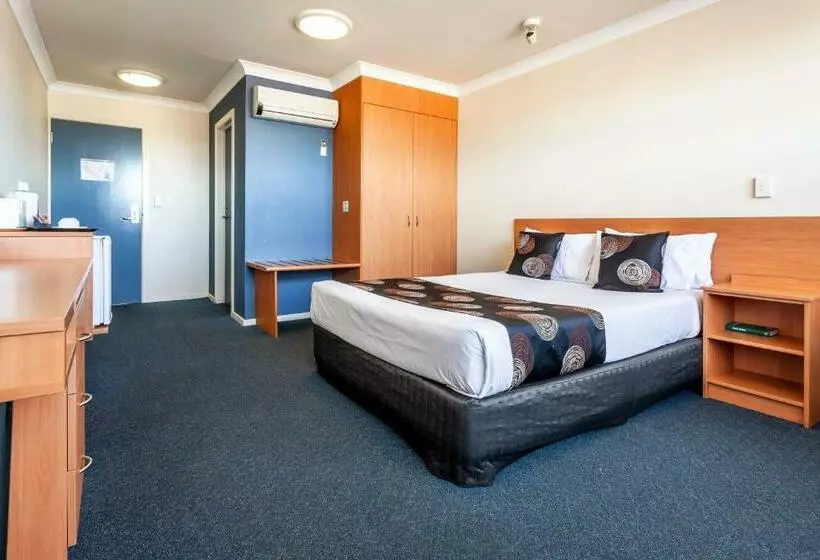 Suite, Black Buffalo