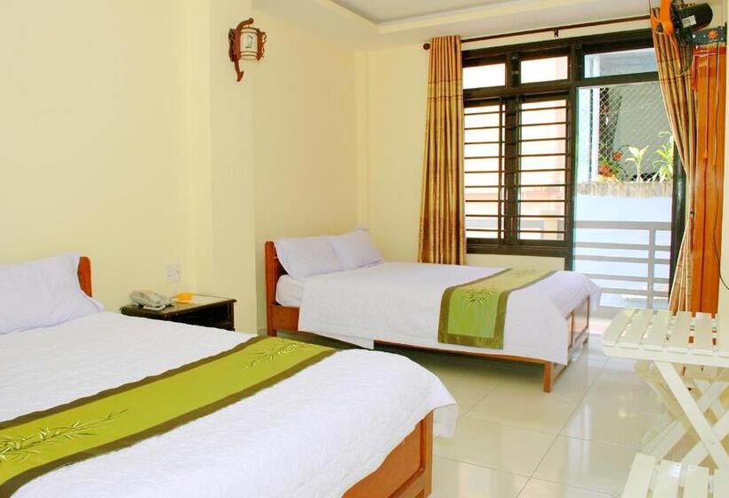 اتاق سوپریور سه تخته, Champa Hue