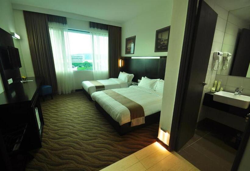 Трехместный Номер Deluxe, Dreamtel Kota Kinabalu