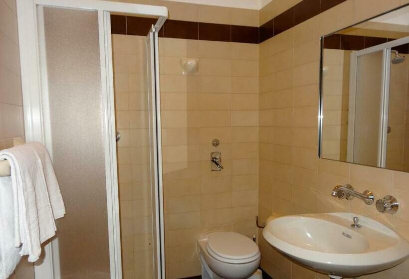 חיבור הדירה עם חדר שינה אחד, Golf