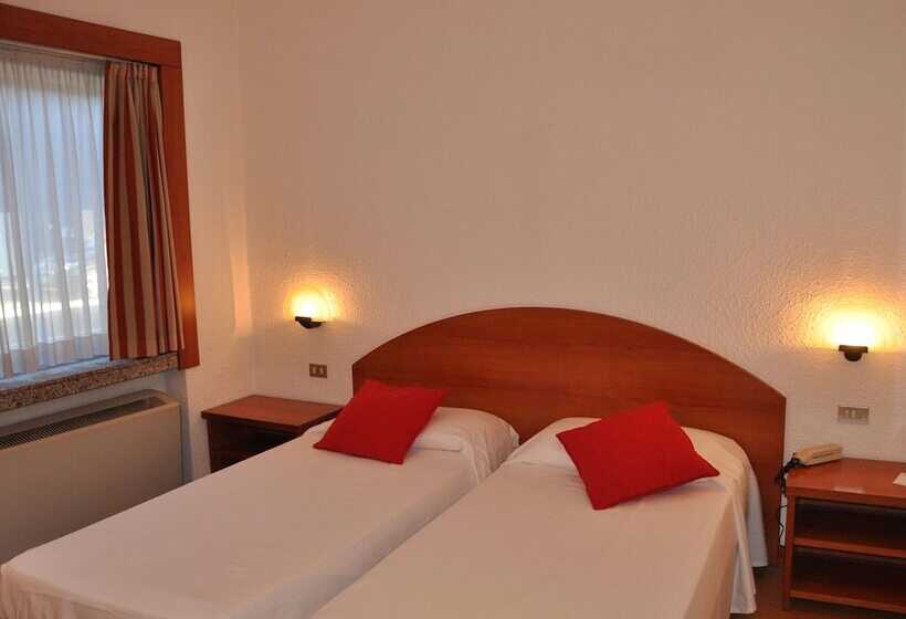 חדר סטנדרט, Golf