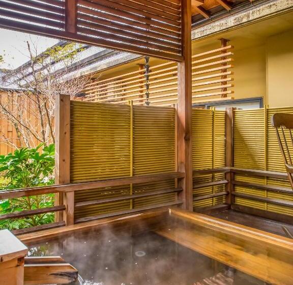 デラックスルーム, Grandia Housen