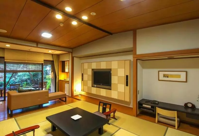 スタンダード４人部屋, Grandia Housen