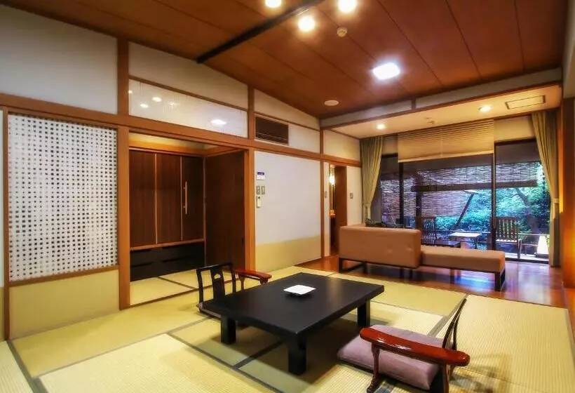 スタンダード４人部屋, Grandia Housen