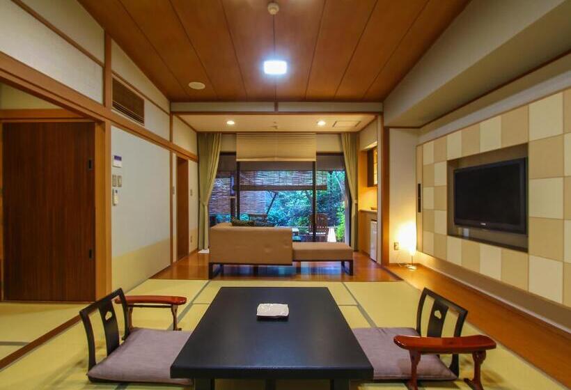 スタンダード4人部屋, Grandia Housen