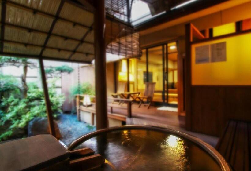 スタンダード4人部屋, Grandia Housen