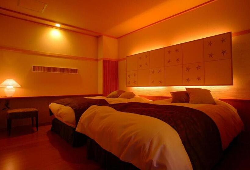 デラックスの4人部屋, Grandia Housen