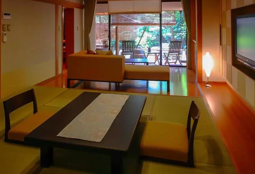 スタンダード４人部屋, Grandia Housen