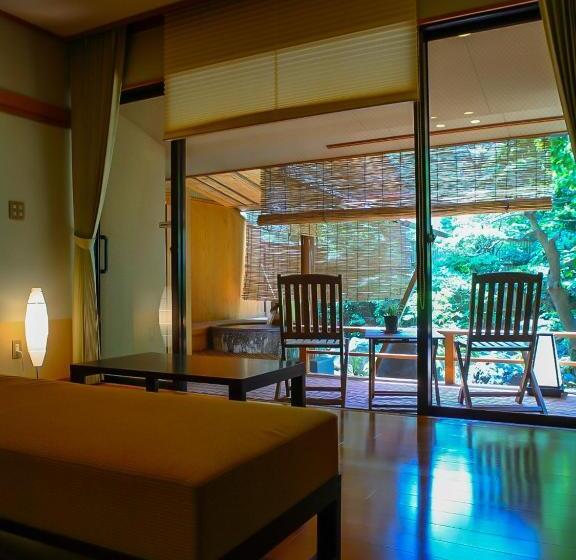 スタンダード4人部屋, Grandia Housen