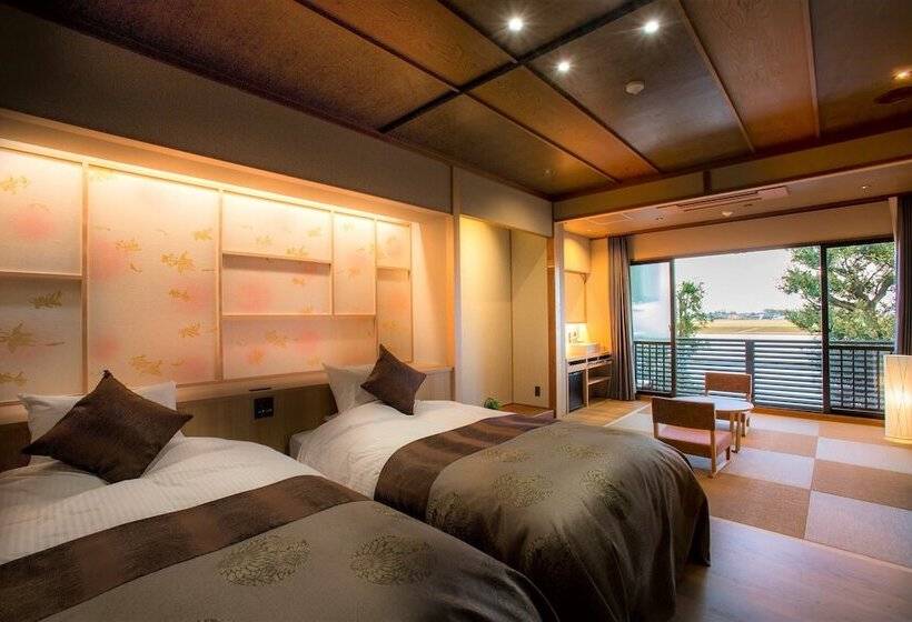 标准间, Grandia Housen