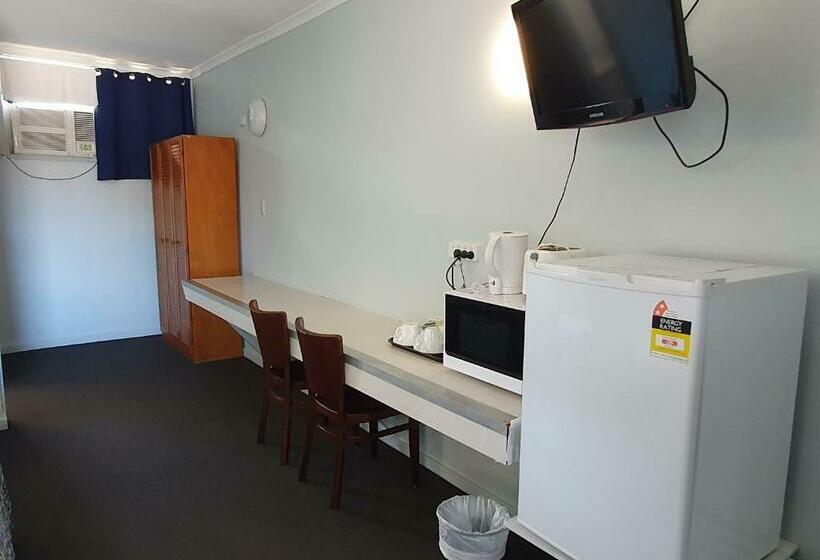 اتاق استاندارد چهار تخته, Kooyong