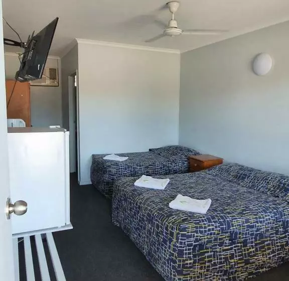 اتاق استاندارد سه نفره, Kooyong