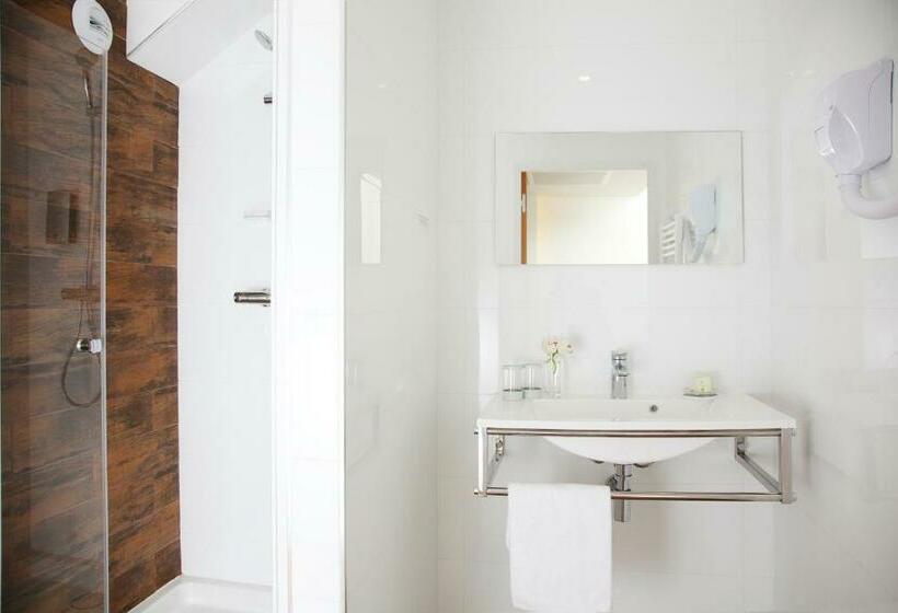 חדר קלאסי, La Ruche