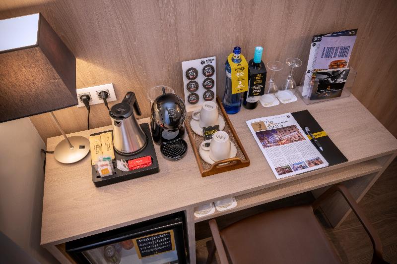 חדר סופריור, La Ruche