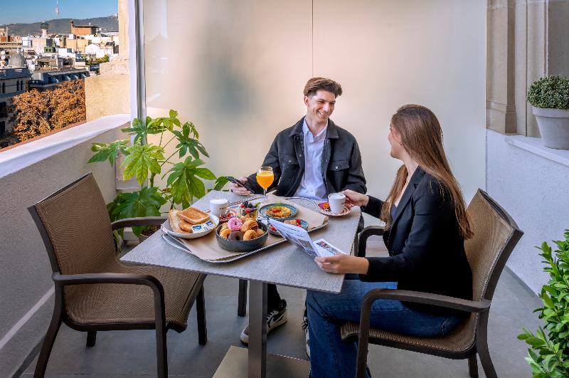 חדר סופריור, La Ruche