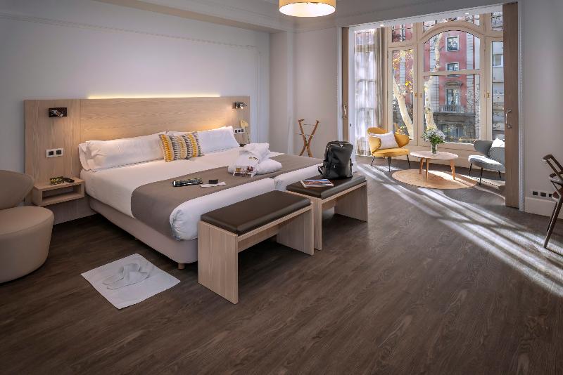 חדר סופריור, La Ruche