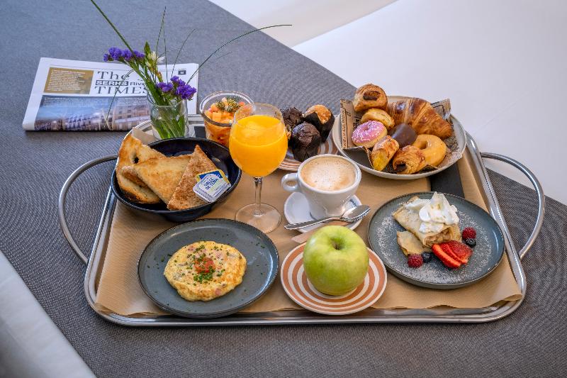 חדר סופריור, La Ruche