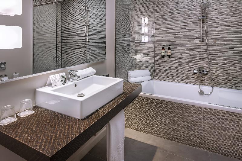 חדר סופריור, La Ruche