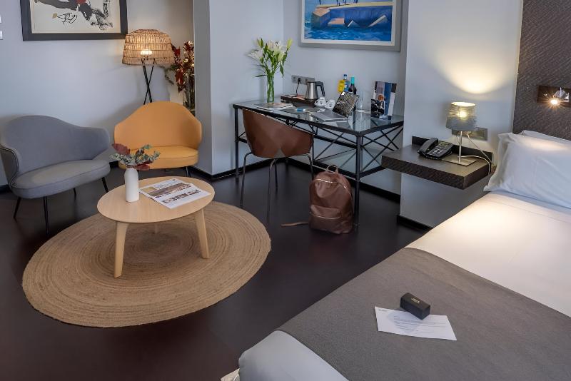 חדר סופריור, La Ruche