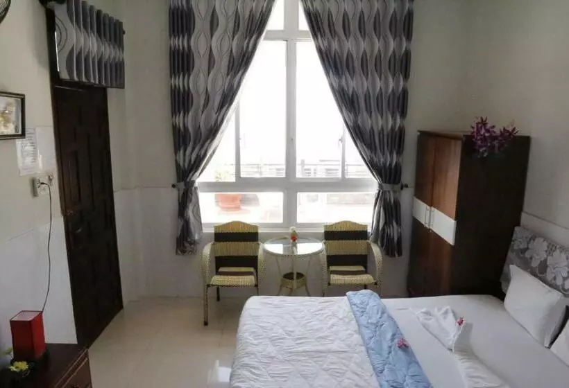 اتاق استاندارد چهار تخته, Minh Hung